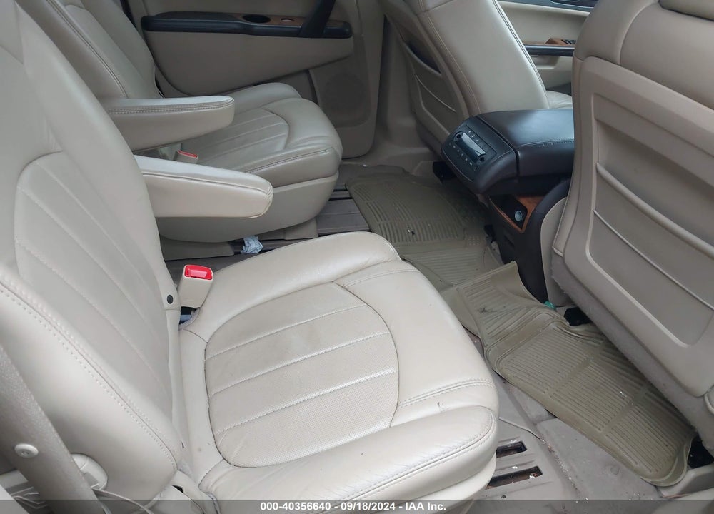 2008 BUICK ENCLAVE CXL VIN: 5GAER23718J280387