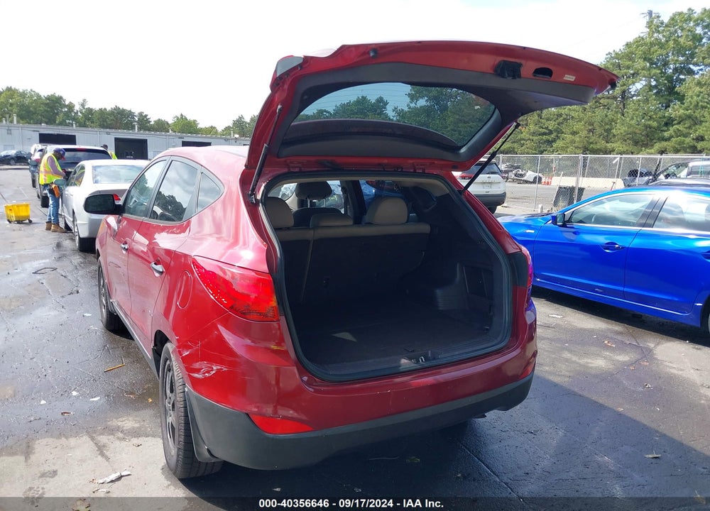 2010 HYUNDAI TUCSON GLS VIN: KM8JT3AC9AU076599