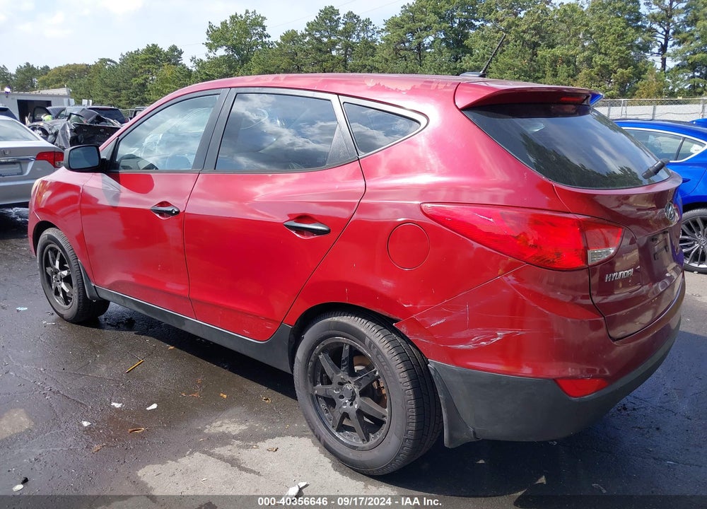 2010 HYUNDAI TUCSON GLS VIN: KM8JT3AC9AU076599