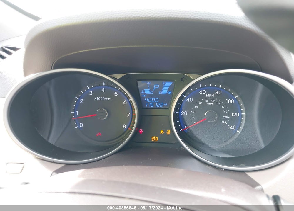 2010 HYUNDAI TUCSON GLS VIN: KM8JT3AC9AU076599