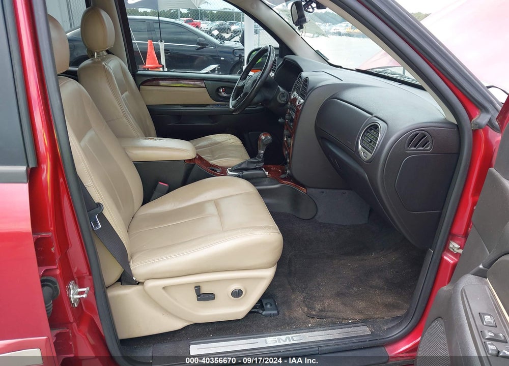2005 GMC ENVOY XL SLT VIN: 1GKES16S656181337