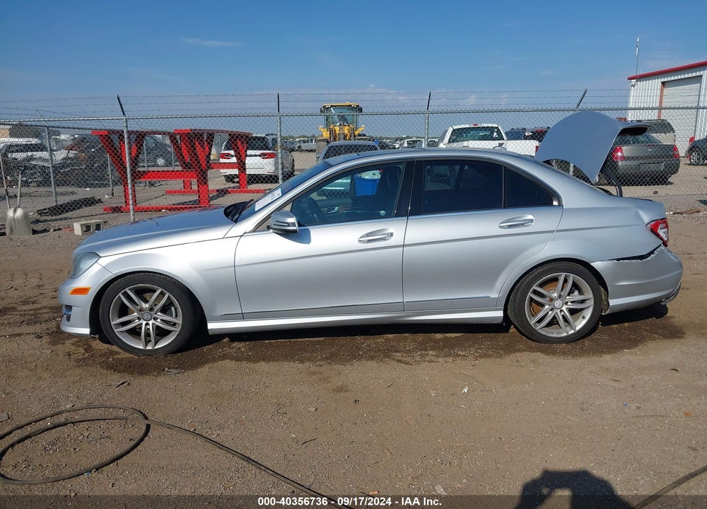2012 MERCEDES-BENZ C 300 LUXURY 4MATIC/SPORT 4MATIC VIN: WDDGF8BB5CR229371