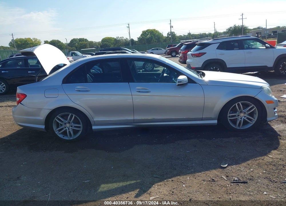 2012 MERCEDES-BENZ C 300 LUXURY 4MATIC/SPORT 4MATIC VIN: WDDGF8BB5CR229371