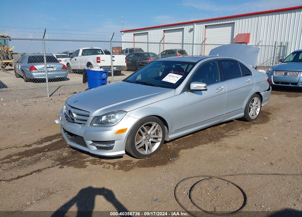 2012 MERCEDES-BENZ C 300 LUXURY 4MATIC/SPORT 4MATIC VIN: WDDGF8BB5CR229371