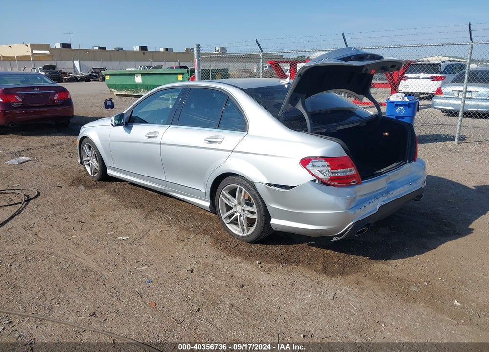 2012 MERCEDES-BENZ C 300 LUXURY 4MATIC/SPORT 4MATIC VIN: WDDGF8BB5CR229371