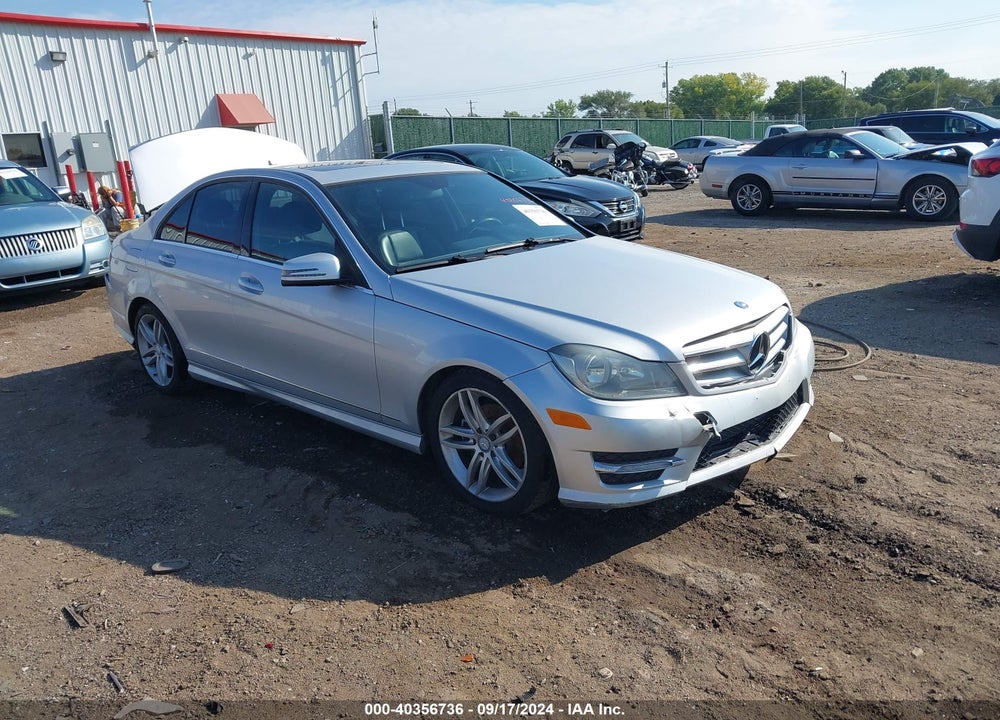 2012 MERCEDES-BENZ C 300 LUXURY 4MATIC/SPORT 4MATIC VIN: WDDGF8BB5CR229371