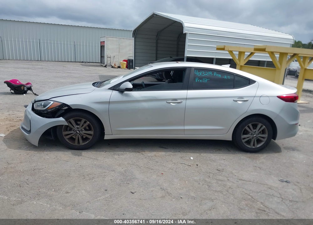 2018 HYUNDAI ELANTRA SEL VIN: 5NPD84LF4JH235829