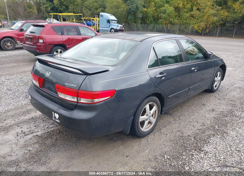 2004 HONDA ACCORD 2.4 EX VIN: 1HGCM557X4A078646