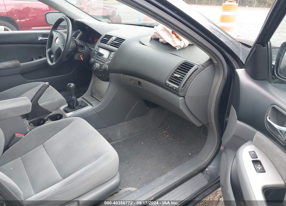2004 HONDA ACCORD 2.4 EX VIN: 1HGCM557X4A078646