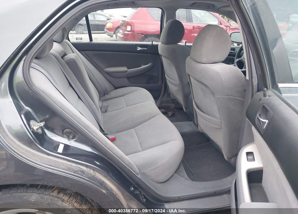 2004 HONDA ACCORD 2.4 EX VIN: 1HGCM557X4A078646