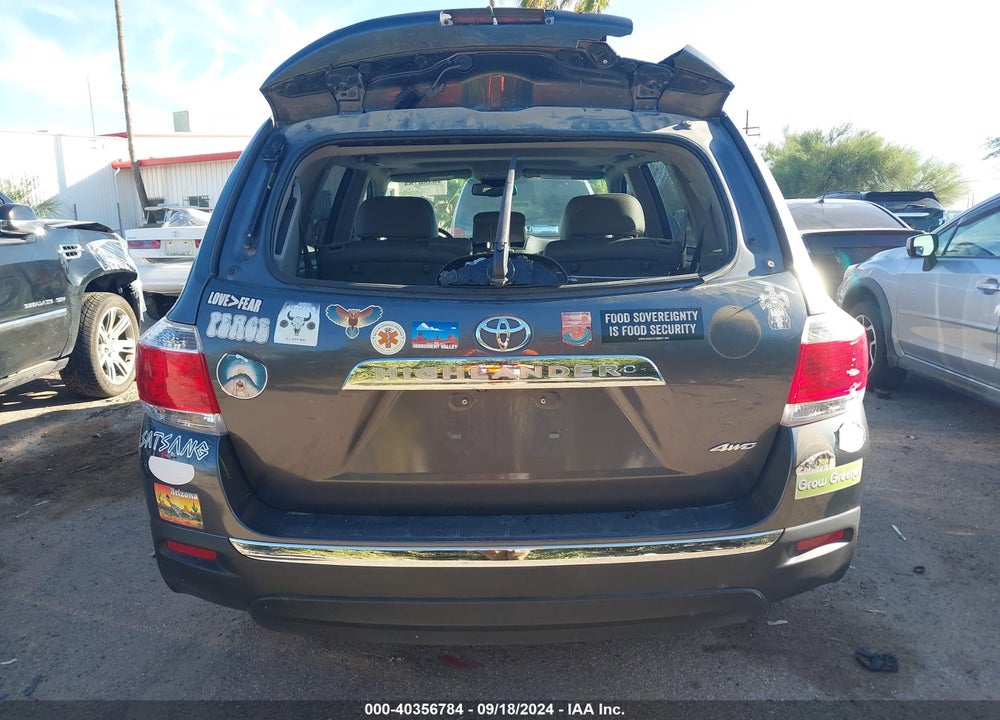 2012 TOYOTA HIGHLANDER SE V6 VIN: 5TDBK3EH8CS137689