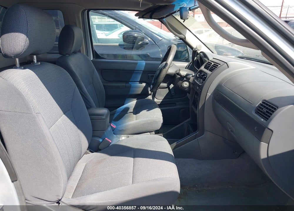 2002 NISSAN FRONTIER XE VIN: 1N6DD26S32C323256