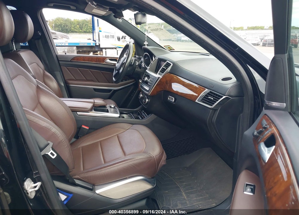 2016 MERCEDES-BENZ GL 550 4MATIC VIN: 4JGDF7DE0GA705377