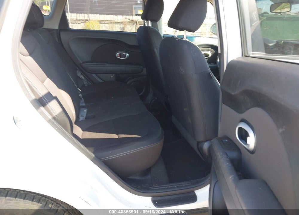 2015 KIA SOUL VIN: KNDJN2A20F7114288