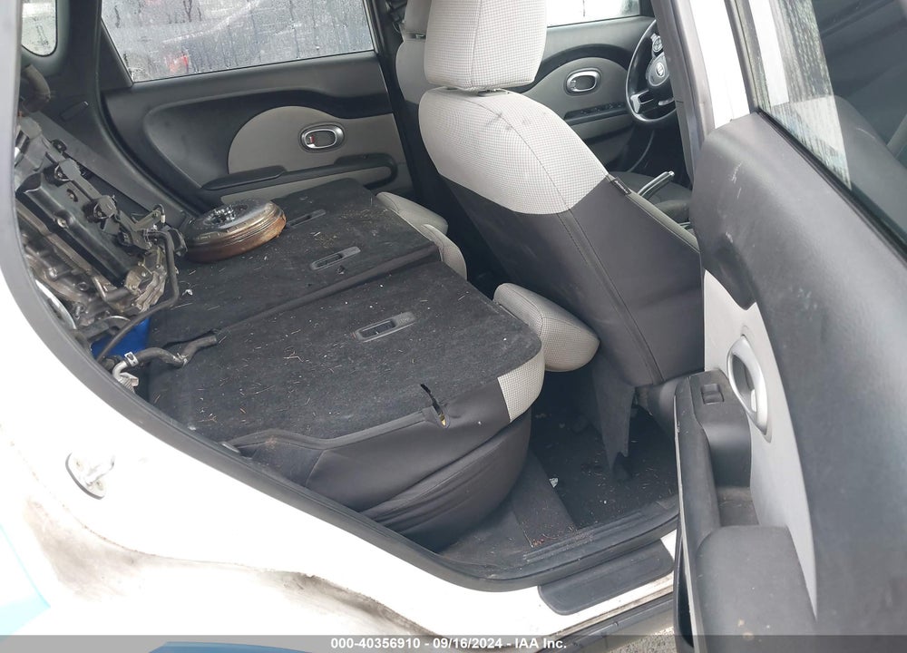 2015 KIA SOUL VIN: KNDJN2A21F7166495