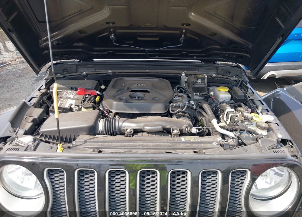 2018 JEEP WRANGLER UNLIMITED SAHARA 4X4 VIN: 1C4HJXEN2JW199435