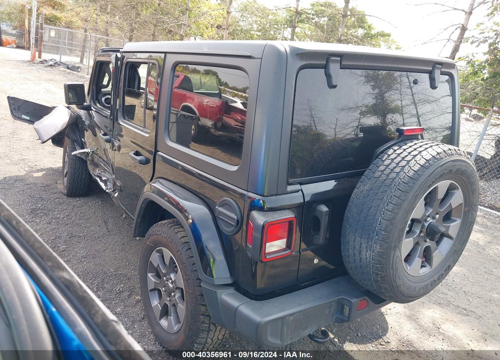 2018 JEEP WRANGLER UNLIMITED SAHARA 4X4 VIN: 1C4HJXEN2JW199435