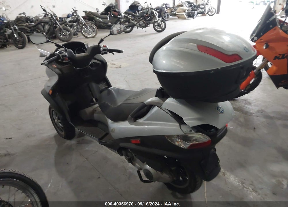 2007 PIAGGIO MP3 VIN: ZAPM479M175002548