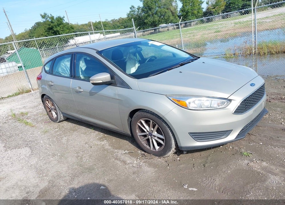 2016 FORD FOCUS SE VIN: 1FADP3K27GL205312