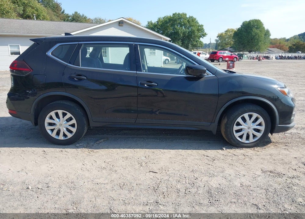 2018 NISSAN ROGUE S VIN: KNMAT2MV1JP615002