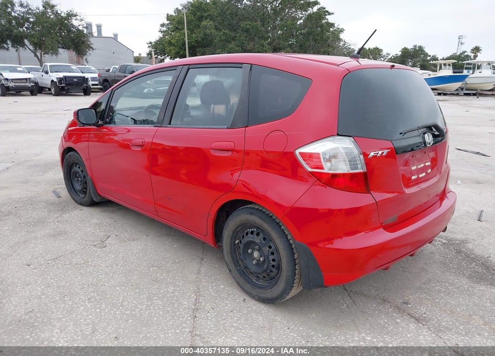 2013 HONDA FIT VIN: JHMGE8H31DC003263