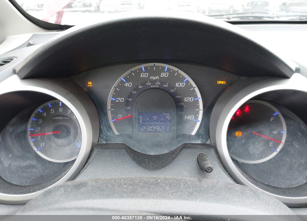 2013 HONDA FIT VIN: JHMGE8H31DC003263