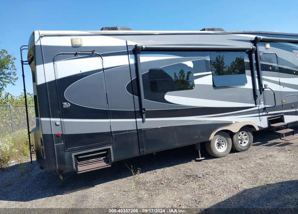2013 REDWOOD OTHER VIN: 4V0FC3823DR002969