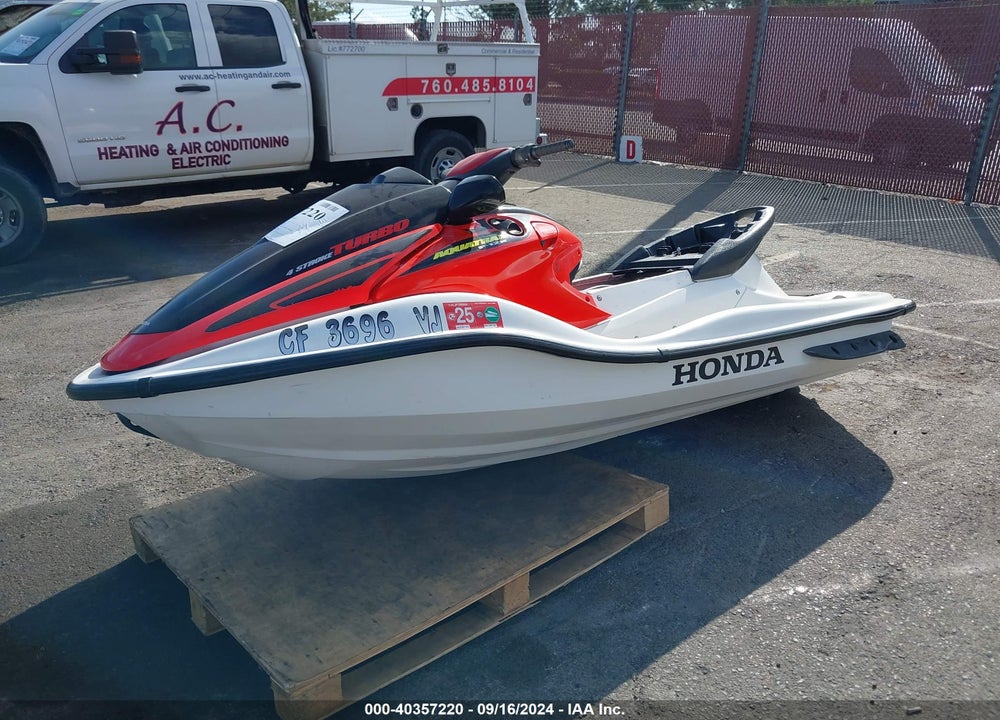 2002 HONDA AQUATRAX VIN: HPSA3409J102