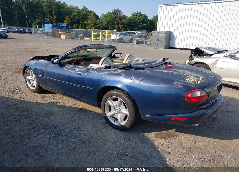 1998 JAGUAR XK8 VIN: SAJGX2248WC030717