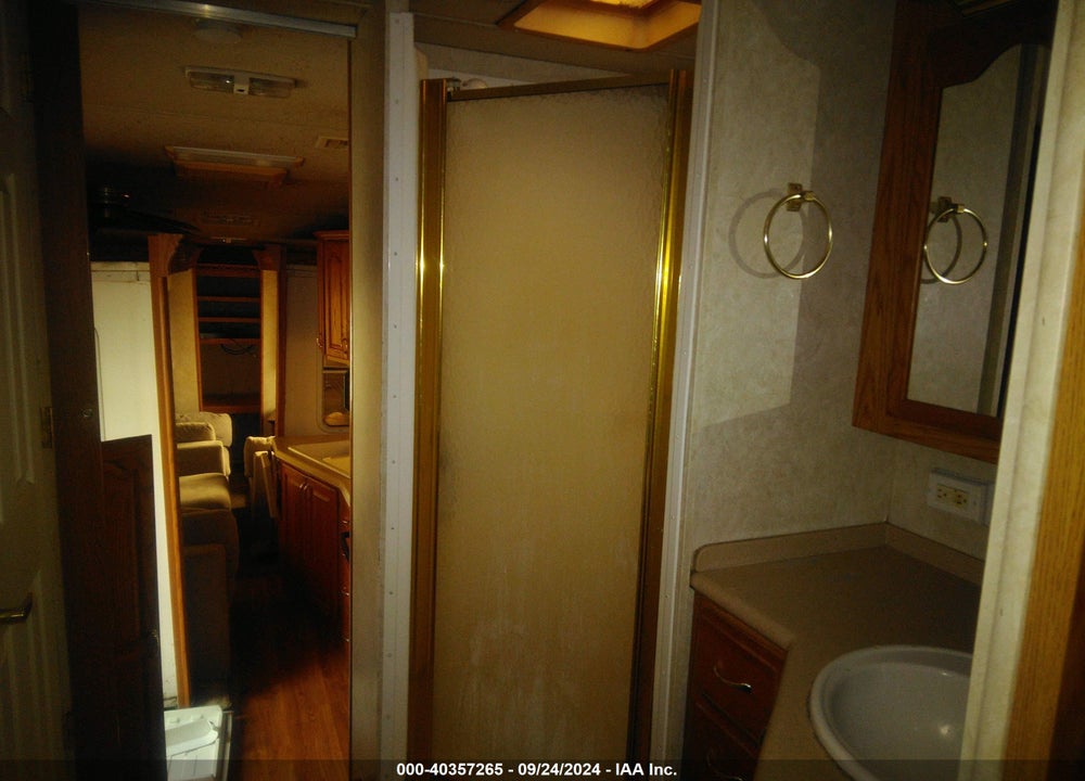 2005 NU-WA HITCHHIKER 5TH WHEEL TRAVEL TRAILER VIN: 1NW32DR005D075358