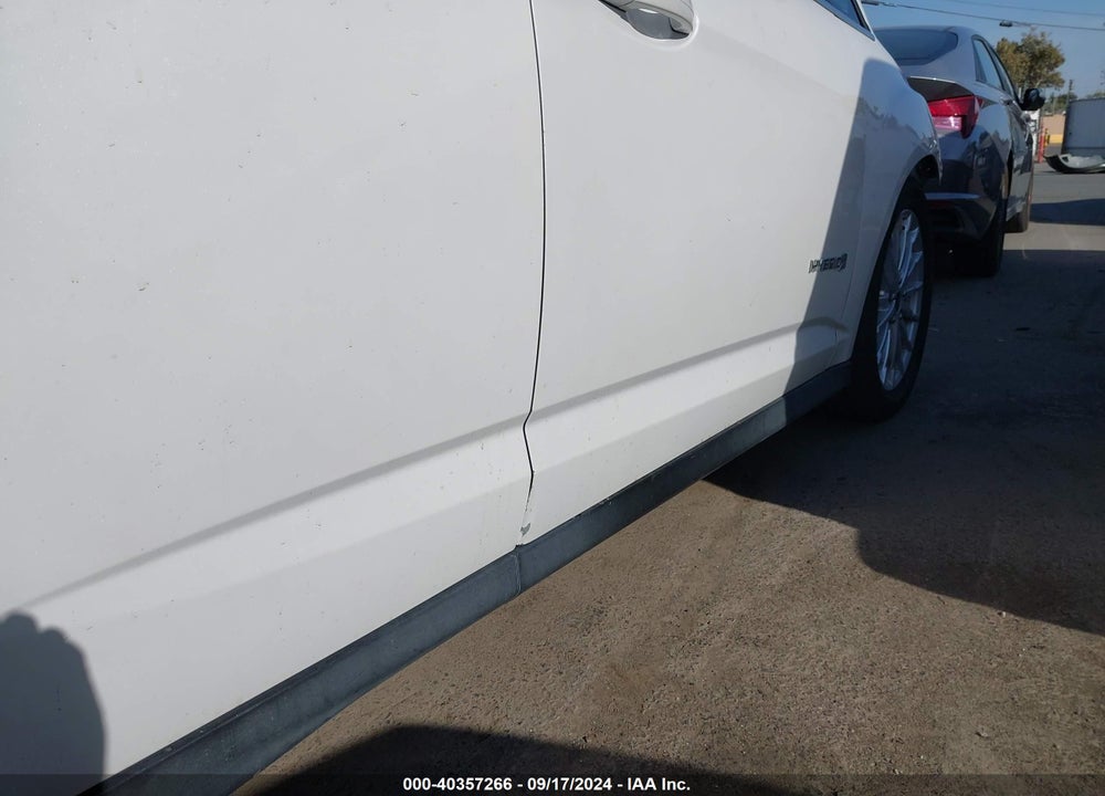 2015 FORD C-MAX HYBRID SEL VIN: 1FADP5BU5FL113420