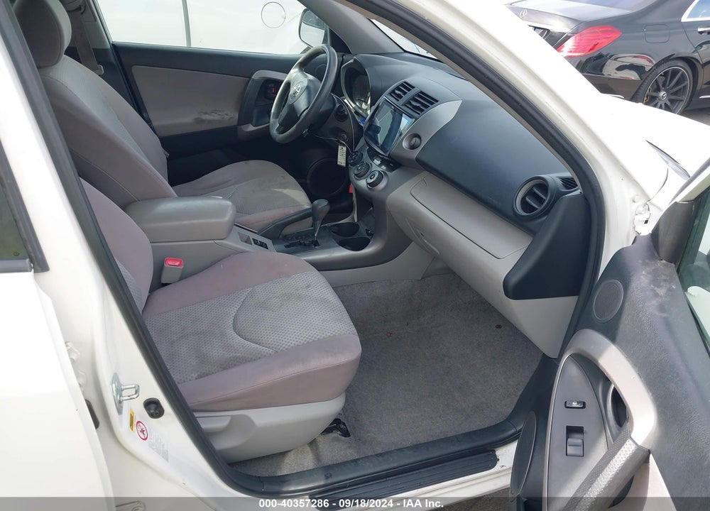 2006 TOYOTA RAV4 VIN: JTMBD33V265040291