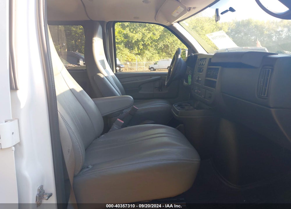 2015 CHEVROLET EXPRESS 3500 LS VIN: 1GAZGZFG2F1279152