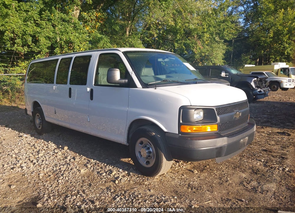 2015 CHEVROLET EXPRESS 3500 LS VIN: 1GAZGZFG2F1279152