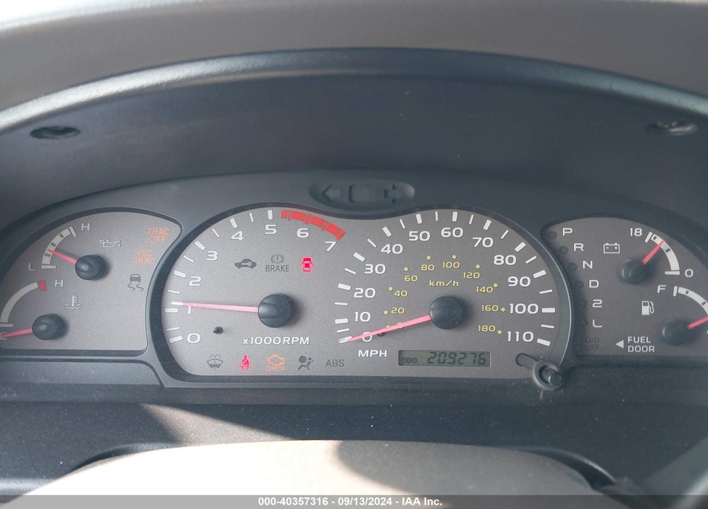 2004 TOYOTA SEQUOIA SR5 V8 VIN: 5TDZT34A24S215465