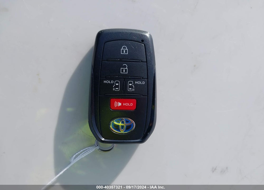 2023 TOYOTA SIENNA LE VIN: 5TDKRKEC0PS157726