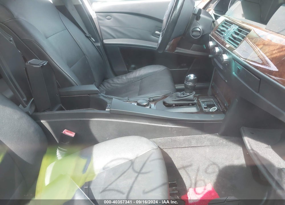 2007 BMW 530XI VIN: WBANF73567CU26365