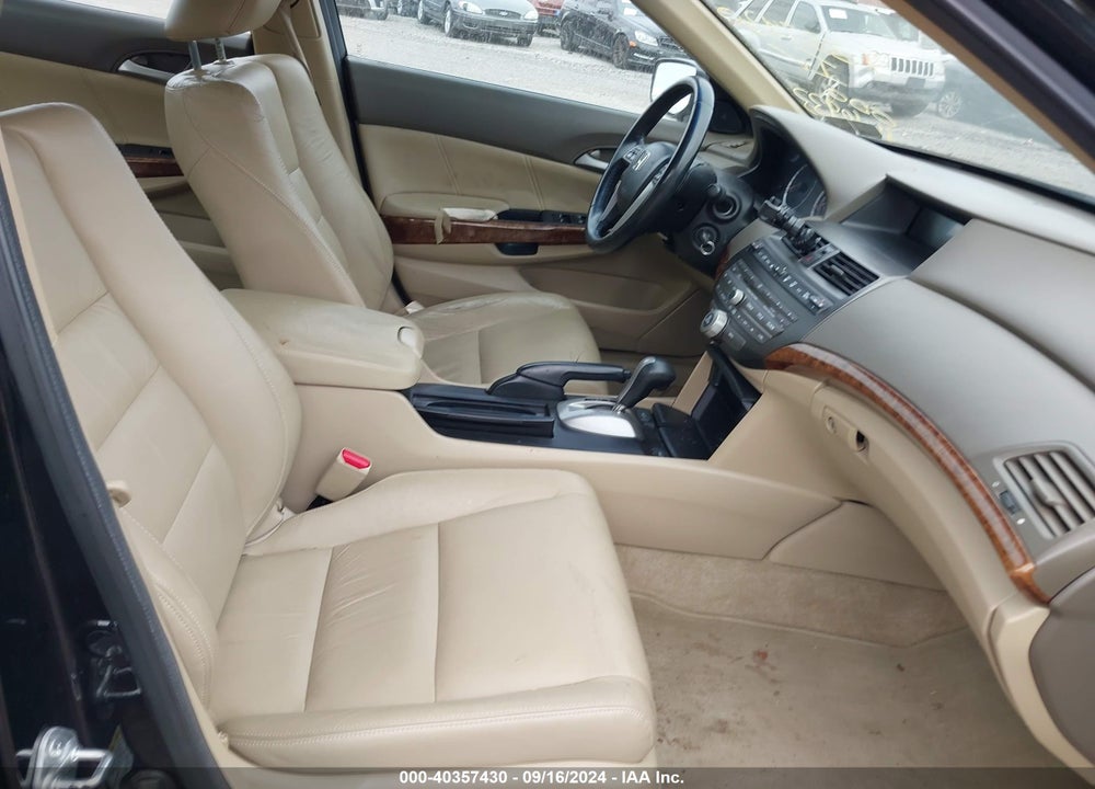 2010 HONDA ACCORD 3.5 EX-L VIN: 1HGCP3F81AA018883