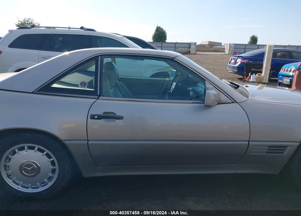 1991 MERCEDES-BENZ 300 SL VIN: WDBFA61E6MF015639