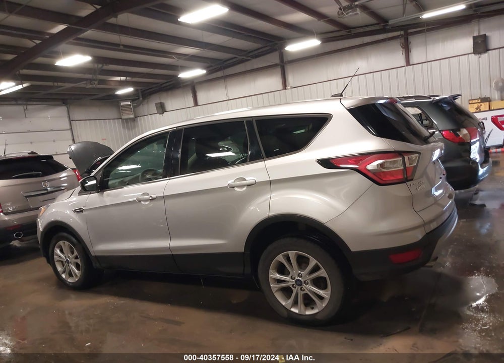 2017 FORD ESCAPE SE VIN: 1FMCU9GD2HUC49544