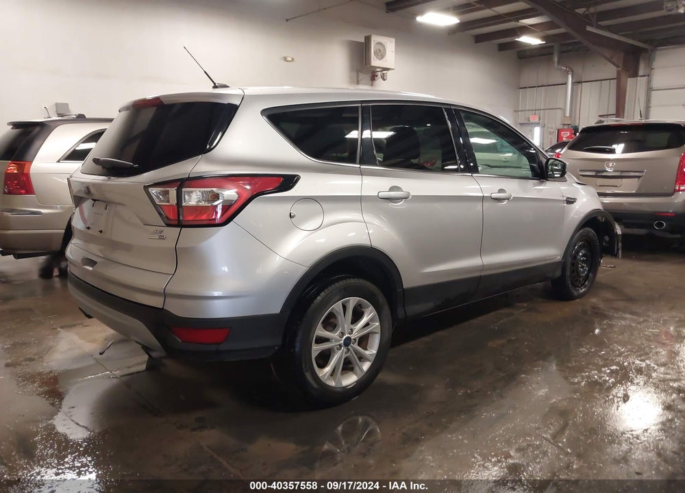 2017 FORD ESCAPE SE VIN: 1FMCU9GD2HUC49544