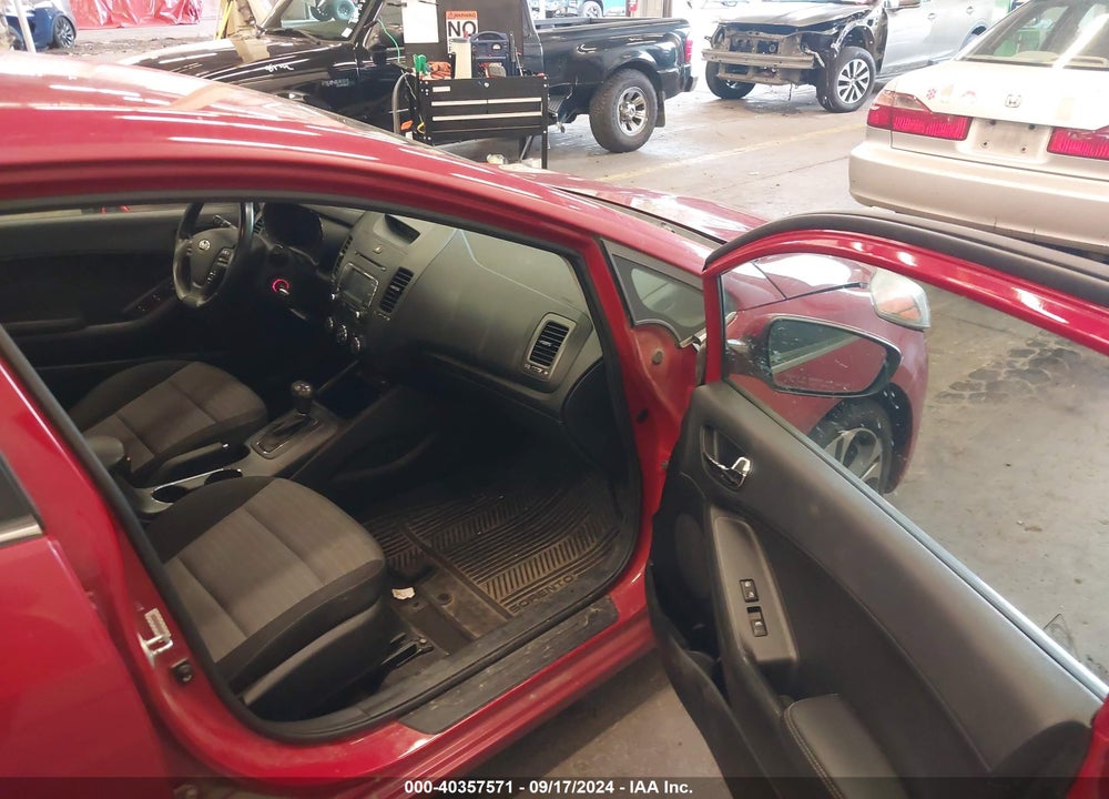 2015 KIA FORTE EX VIN: KNAFX4A80F5339450