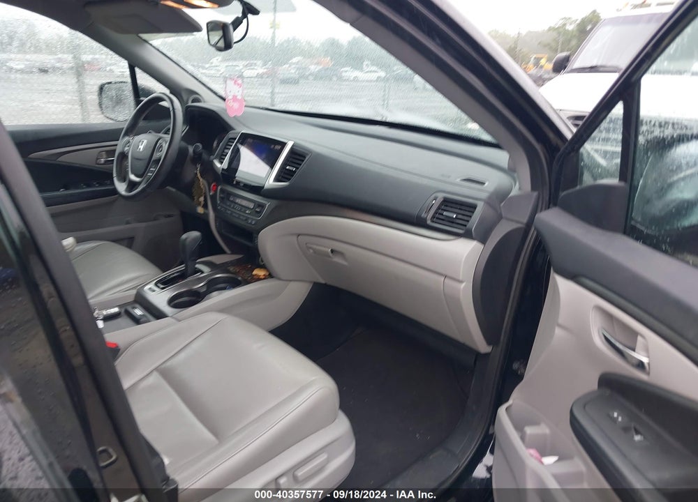 2017 HONDA PILOT EX-L VIN: 5FNYF5H54HB023874