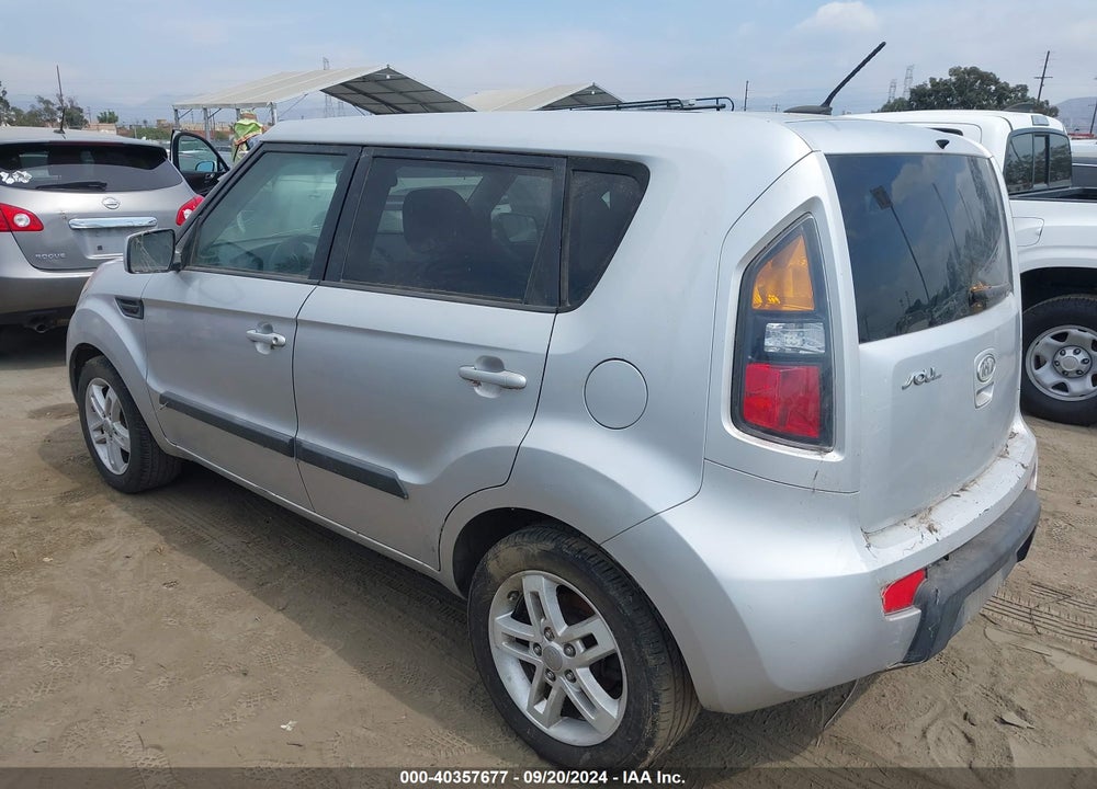 2011 KIA SOUL VIN: KNDJT2A23B7267022