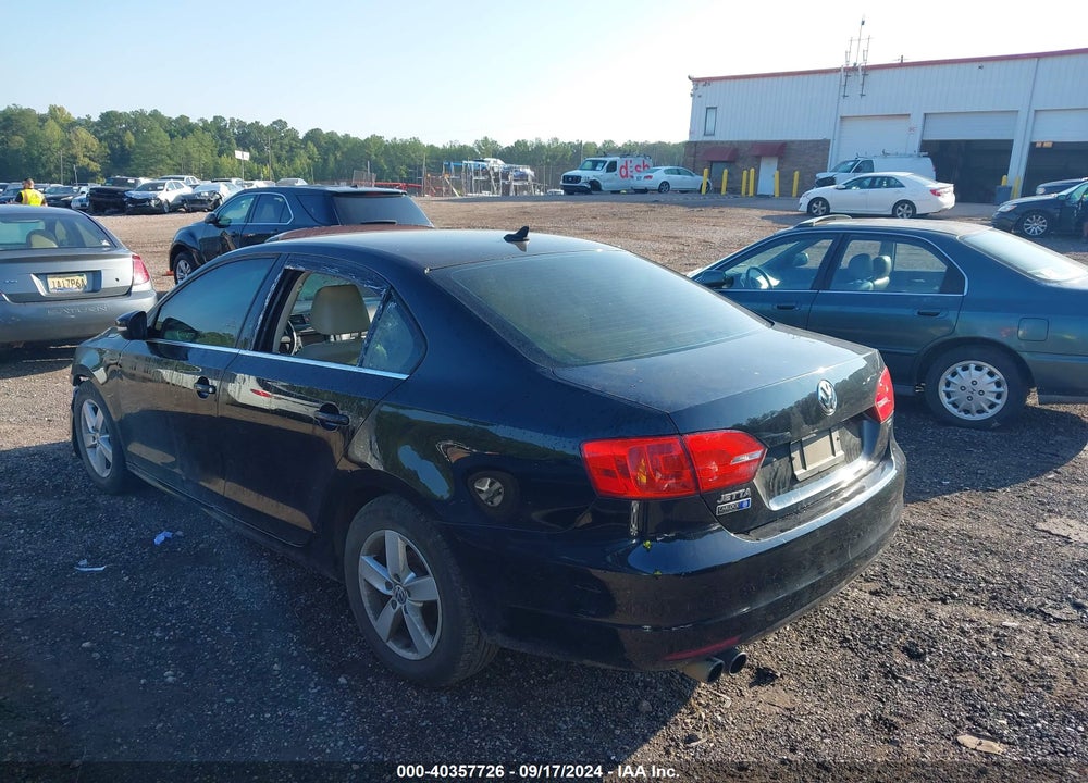 2013 VOLKSWAGEN JETTA 2.0L TDI VIN: 3VWLL7AJ5DM438419