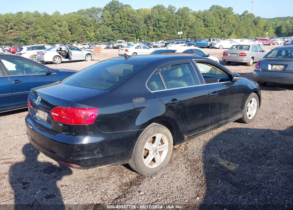 2013 VOLKSWAGEN JETTA 2.0L TDI VIN: 3VWLL7AJ5DM438419