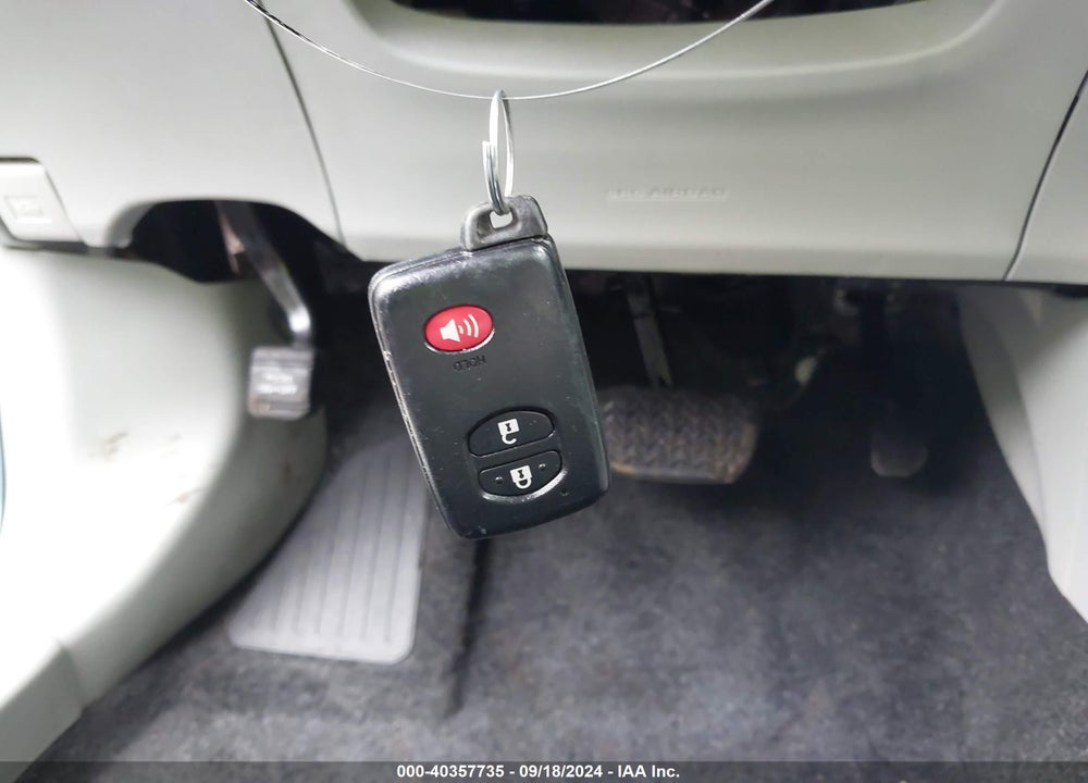 2014 TOYOTA PRIUS TWO VIN: JTDKN3DU2E1752566