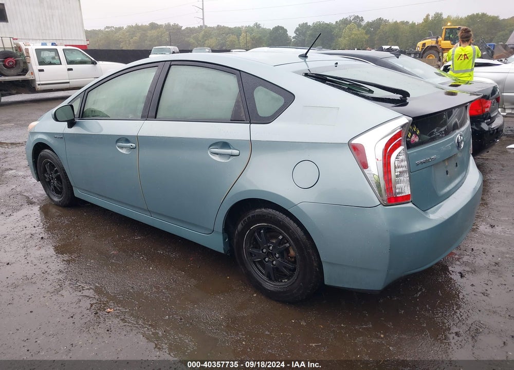 2014 TOYOTA PRIUS TWO VIN: JTDKN3DU2E1752566