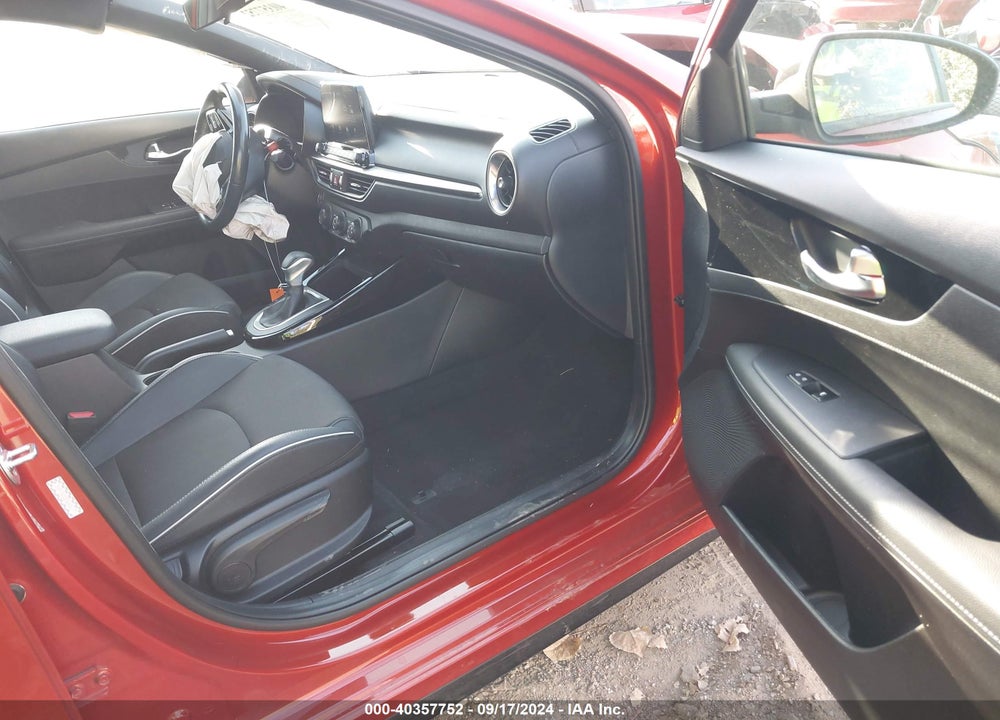 2021 KIA FORTE GT LINE VIN: 3KPF34AD8ME406177