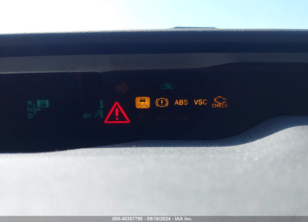 2008 TOYOTA PRIUS TOURING VIN: JTDKB20U683303067